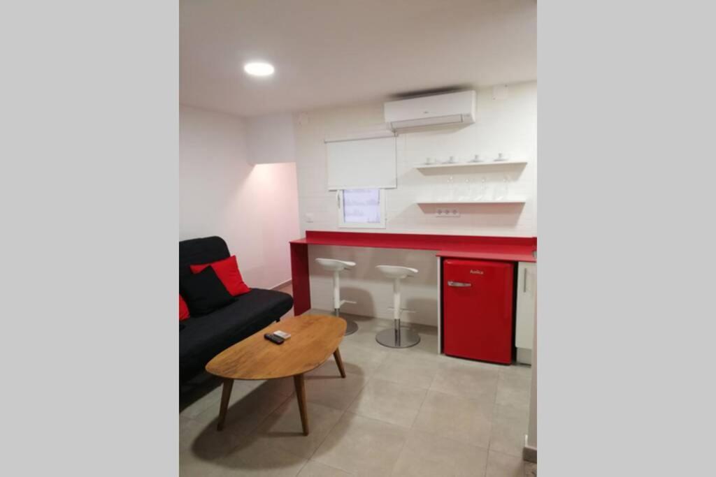 M1 Cool Loft 1 Min Walk To Metro 15 Min Center By Metro Lägenhet Esplugues de Llobregat Exteriör bild